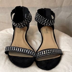 Torrid Wedge w/studs